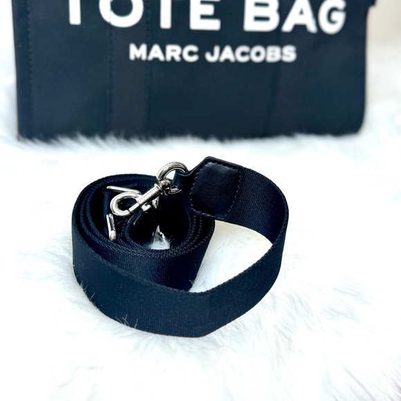 NWT Marc Jacobs The Tote Bag MEDIUM Purse Black Crossbody Canvas Zipper Travel - Picture 9 of 13